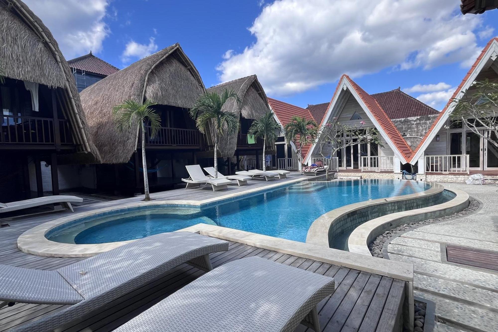 ホテル Rama Garden Lembongan エクステリア 写真
